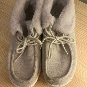 Hey Dudes Cozy Gray Fur-Lined Moccasins
